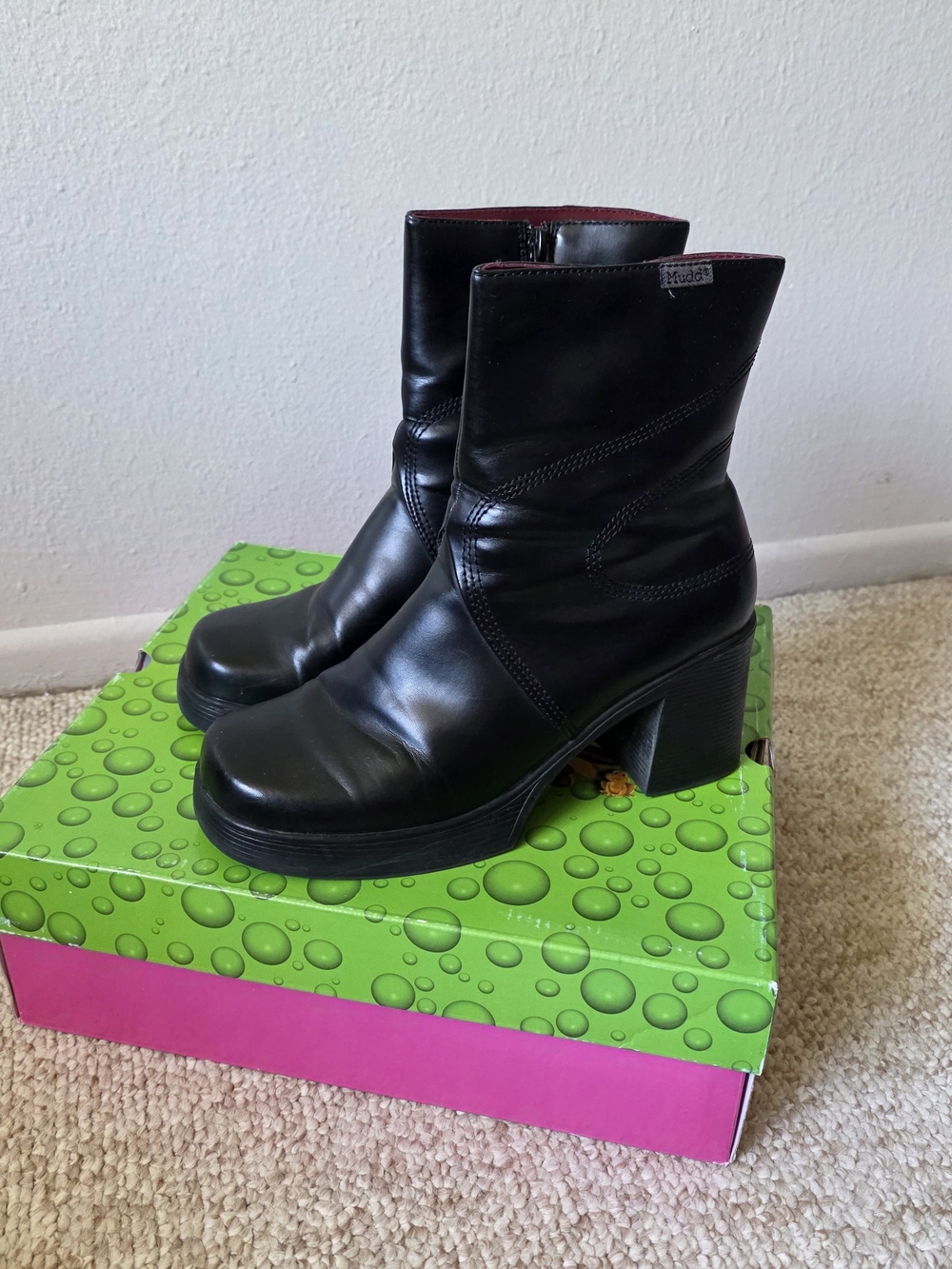 Vintage Y2K Mudd Bratz Doll Chunky Heel Faux Leather Embroidered Boots Size 9